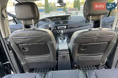 Минивэн Renault Grand Scenic 2012 в 