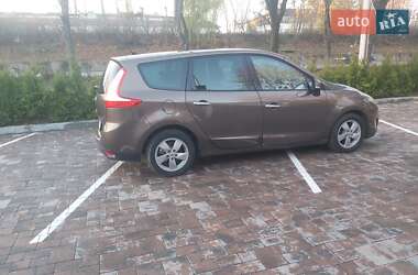 Минивэн Renault Grand Scenic 2009 в 