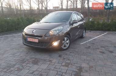 Минивэн Renault Grand Scenic 2009 в 