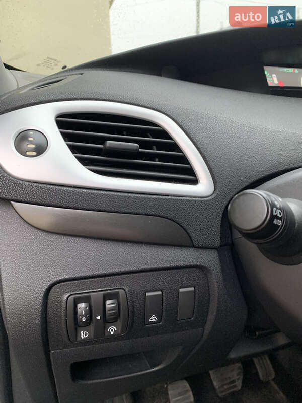 Минивэн Renault Grand Scenic 2010 в Львове