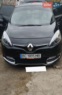 Минивэн Renault Grand Scenic 2012 в 
