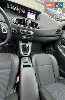 Минивэн Renault Grand Scenic 2012 в 