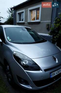 Минивэн Renault Grand Scenic 2011 в Нетешине