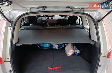 Минивэн Renault Grand Scenic 2010 в 