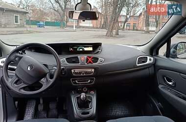 Минивэн Renault Grand Scenic 2010 в 