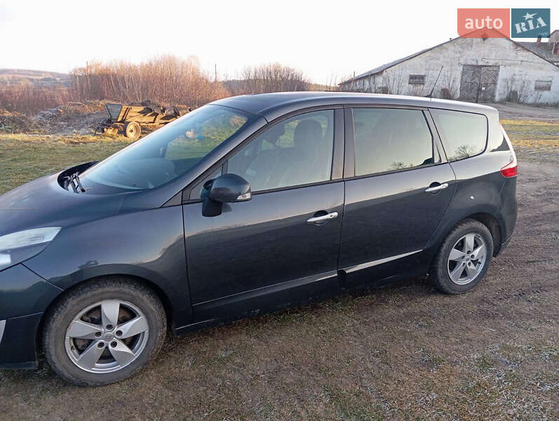 Renault Grand Scenic 2011
