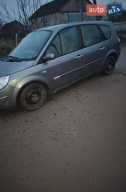 Минивэн Renault Grand Scenic 2005 в 