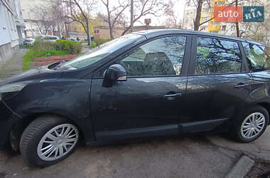 Минивэн Renault Grand Scenic 2009 в 