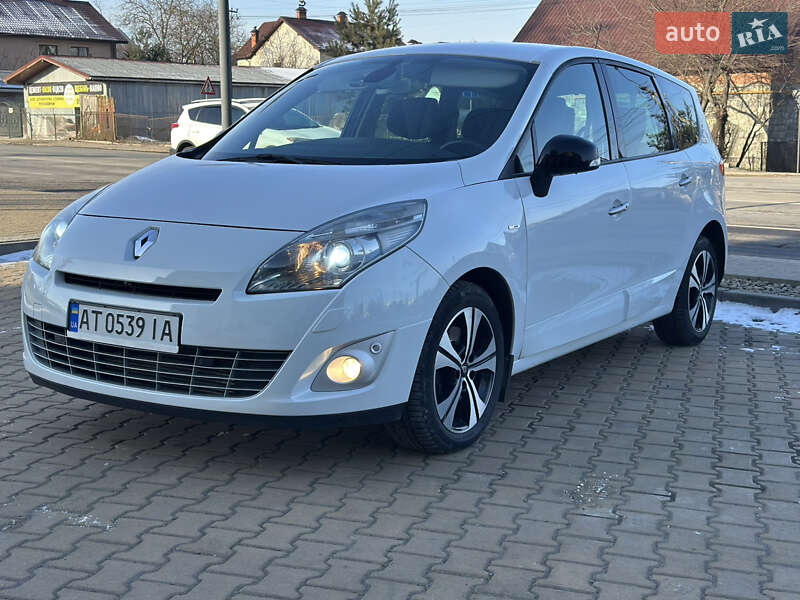 Мінівен Renault Grand Scenic 2011 в Івано-Франківську