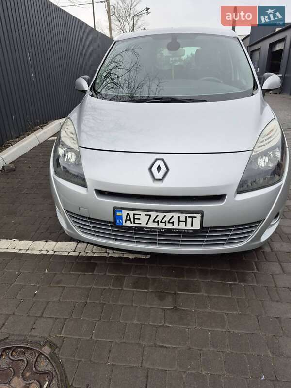 Мінівен Renault Grand Scenic 2011 в Дніпрі