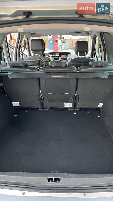 Минивэн Renault Grand Scenic 2011 в Дубно