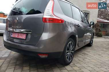 Минивэн Renault Grand Scenic 2013 в 