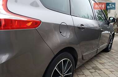 Минивэн Renault Grand Scenic 2013 в 
