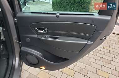Минивэн Renault Grand Scenic 2013 в 