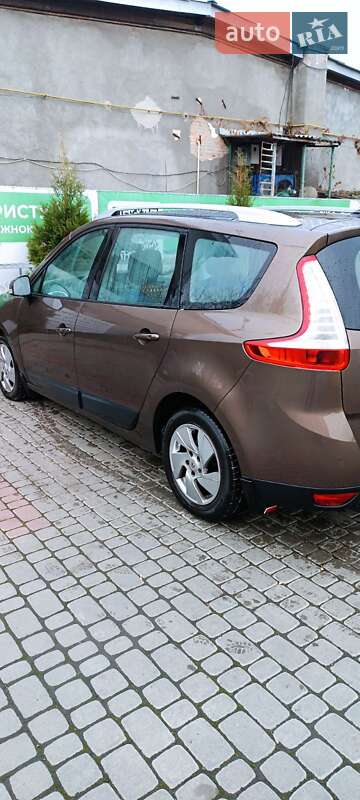 Мінівен Renault Grand Scenic 2013 в Івано-Франківську