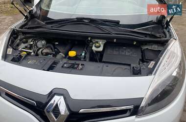 Минивэн Renault Grand Scenic 2014 в 