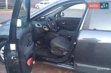 Минивэн Renault Grand Scenic 2010 в 