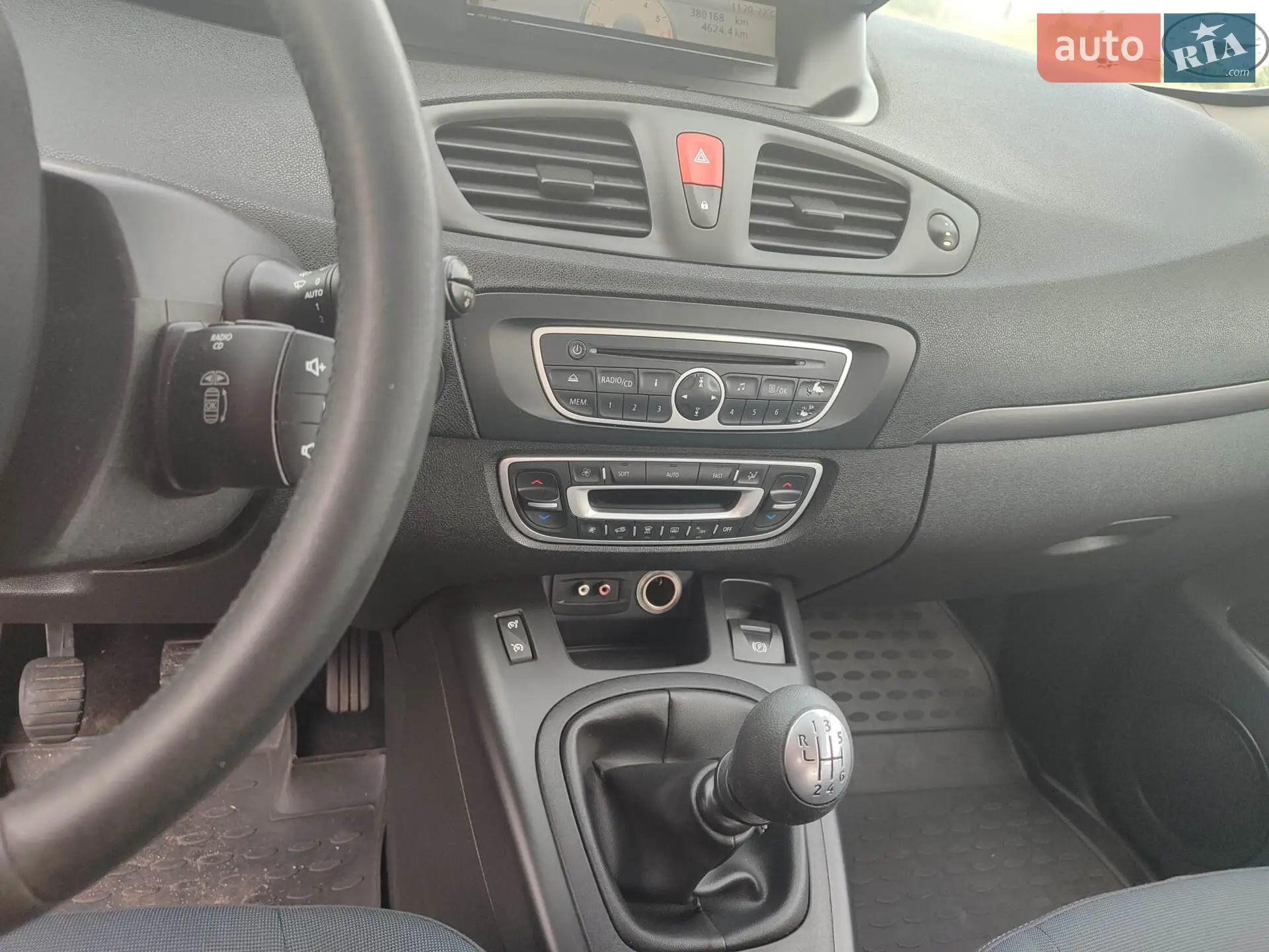 2010 Renault Scenic - мініатюра 16