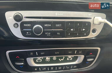 Минивэн Renault Grand Scenic 2012 в 