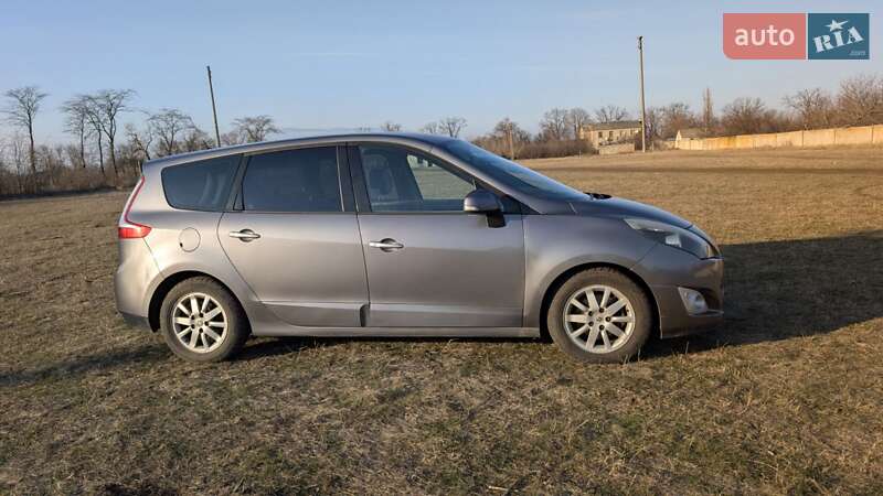 Мінівен Renault Grand Scenic 2010 в Дніпрі