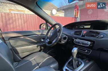 Минивэн Renault Grand Scenic 2011 в 