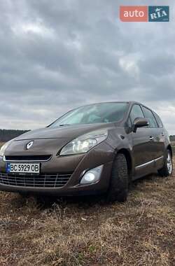 Минивэн Renault Grand Scenic 2010 в Буске