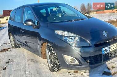 Минивэн Renault Grand Scenic 2011 в Сарнах