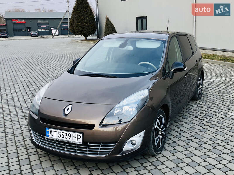 Renault Grand Scenic 2011