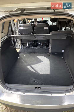 Минивэн Renault Grand Scenic 2012 в 