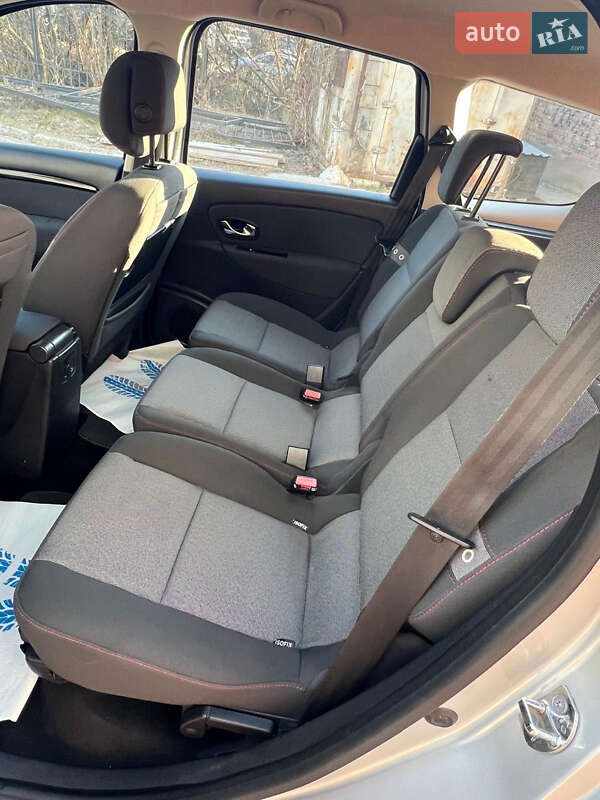 Минивэн Renault Grand Scenic 2012 в Киеве