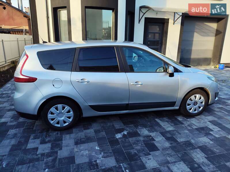 Минивэн Renault Grand Scenic 2010 в Ивано-Франковске фото 11 Минивэн Renault Grand Scenic 2010 в Ивано-Франковске