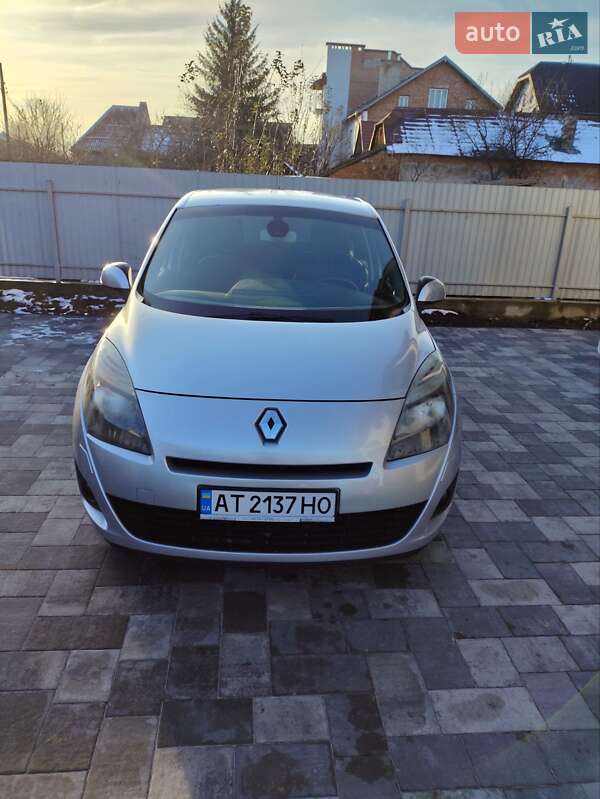 Минивэн Renault Grand Scenic 2010 в Ивано-Франковске фото 2 Минивэн Renault Grand Scenic 2010 в Ивано-Франковске