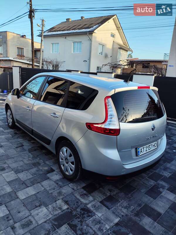 Минивэн Renault Grand Scenic 2010 в Ивано-Франковске фото 8 Минивэн Renault Grand Scenic 2010 в Ивано-Франковске