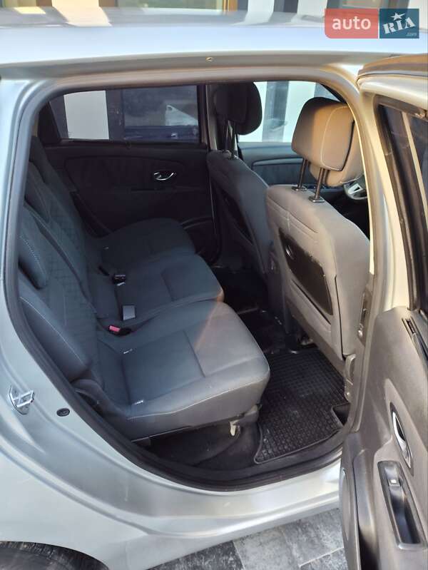 Минивэн Renault Grand Scenic 2010 в Ивано-Франковске фото 16 Минивэн Renault Grand Scenic 2010 в Ивано-Франковске