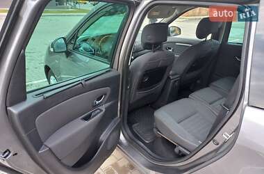 Минивэн Renault Grand Scenic 2015 в 