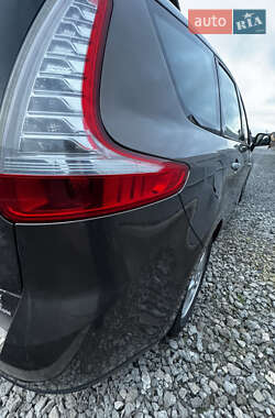 Минивэн Renault Grand Scenic 2010 в 