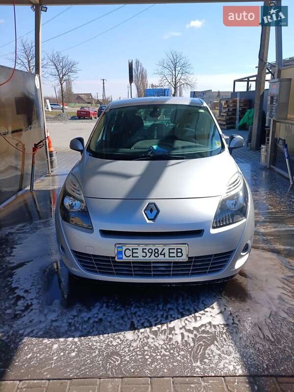 Мінівен Renault Grand Scenic 2010 в Хотині