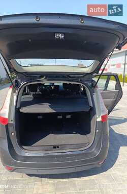 Минивэн Renault Grand Scenic 2010 в 