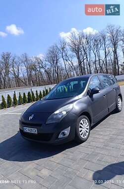 Минивэн Renault Grand Scenic 2010 в 
