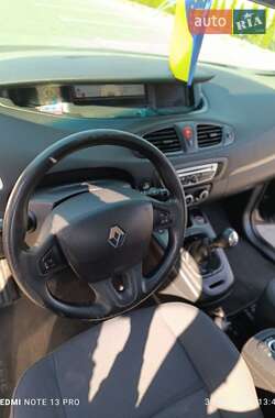 Минивэн Renault Grand Scenic 2010 в 