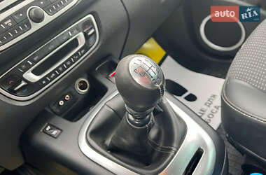 Минивэн Renault Grand Scenic 2011 в 