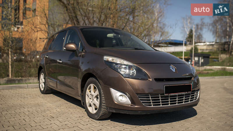 Мінівен Renault Grand Scenic 2010 в 