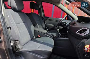 Минивэн Renault Grand Scenic 2010 в 