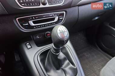 Минивэн Renault Grand Scenic 2010 в 