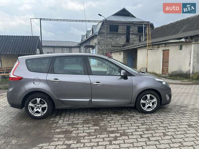 Мінівен Renault Grand Scenic 2011 в Калуші фото 26 Мінівен Renault Grand Scenic 2011 в Калуші