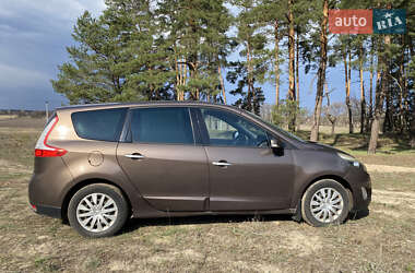 Минивэн Renault Grand Scenic 2009 в 