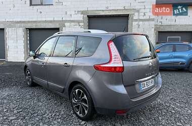Мінівен Renault Grand Scenic 2015 в 
