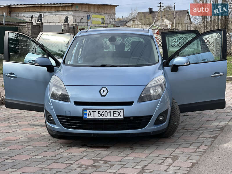 Минивэн Renault Grand Scenic 2010 в Коростене