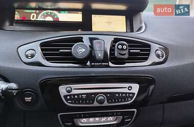 Минивэн Renault Grand Scenic 2011 в 