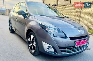 Минивэн Renault Grand Scenic 2011 в 